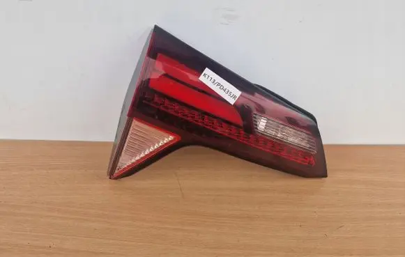 Honda HR-V Tailgate rear/tail lights PD435JR