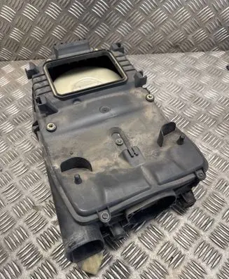 Mercedes-Benz SLK R172 Air filter box A6510901701