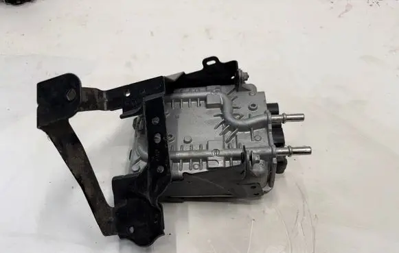 Volvo XC40 Voltage converter inverter 32301022