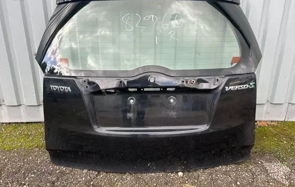 Toyota Verso-S Tailgate/trunk/boot lid