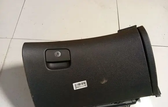 Hyundai i30 Glove box 2R84540000