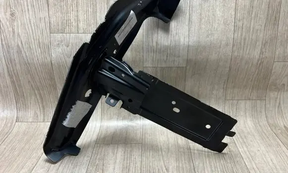 Porsche Macan (95B) Fender mounting bracket 95b805458