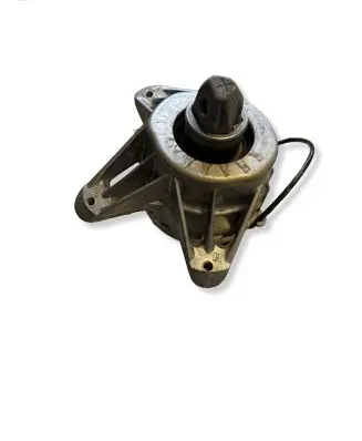 Mercedes-Benz GLE W167 Engine mount bracket A1672407300