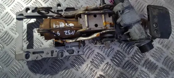 Volkswagen PASSAT B5.5 Steering wheel axle 3B0419502D E101684