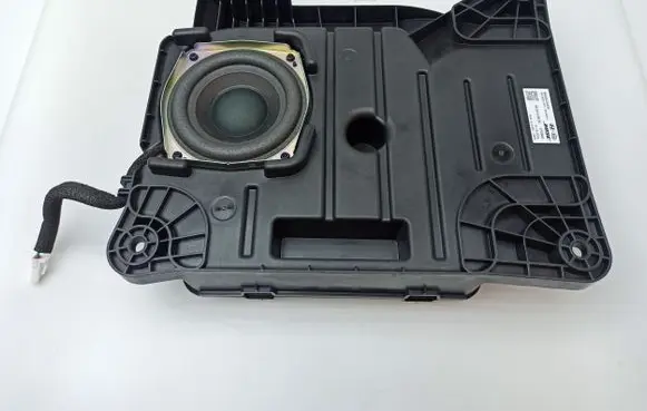 Hyundai Ioniq 5 Subwoofer speaker 96380GI300 8528140020 072608