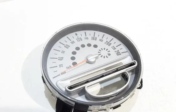 Mini One - Cooper Coupe R56 Speedometer (instrument cluster) 62116977077