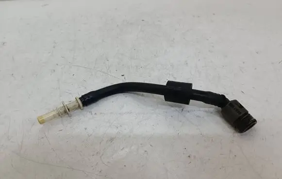 Citroen C4 II Fuel injector supply line/pipe 