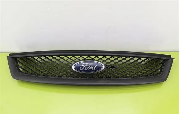 Ford Focus Front bumper upper radiator grill 4M518138AE