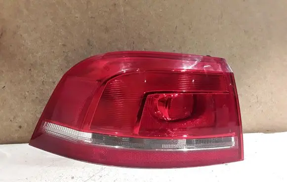 Volkswagen PASSAT B7 Rear/tail lights 3AF945095C