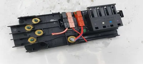 Mercedes-Benz E W211 Fuse module 013948411 2115452301