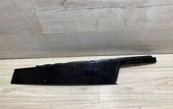 BMW 1 F70 Front door trim (molding) 7452378