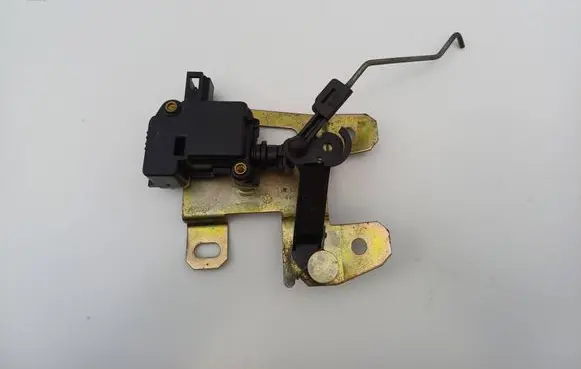 Volkswagen Golf IV Tailgate boot lock/latch motor 3B0959781C 1J9827425C