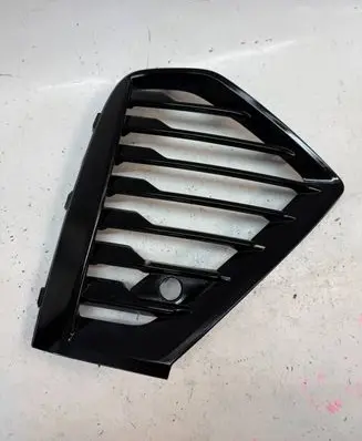 Volvo XC60 Front bumper lower grill 32234964