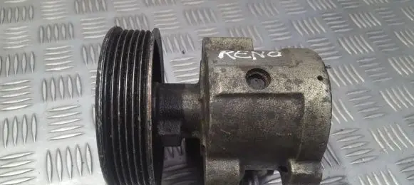 Renault Scenic I Power steering pump 770084080 770010571