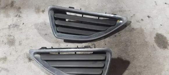 Renault Megane I Front grill 7700428964