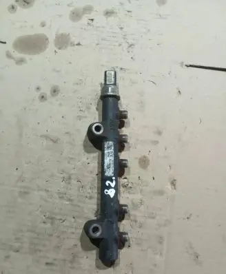 Volvo V60 Fuel main line pipe 9685297580 133402156 28491Z01