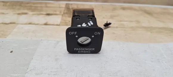Toyota Corolla Verso AR10 Passenger airbag on/off switch 
