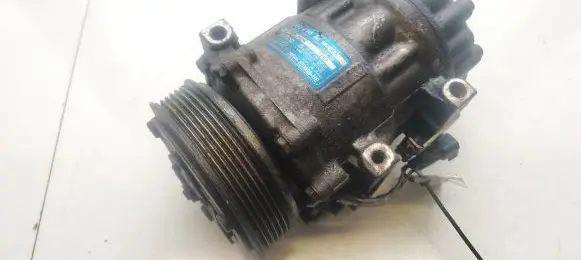 Volvo V50 Air conditioning (A/C) compressor (pump)