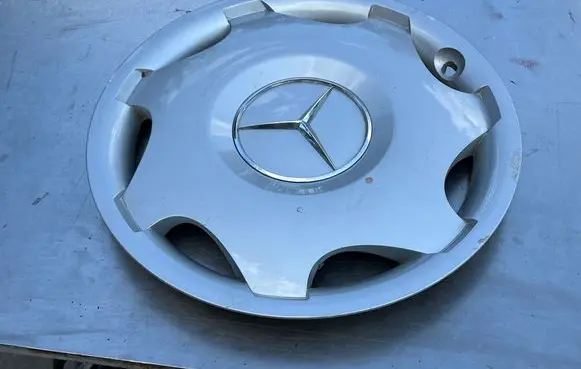 Mercedes-Benz C W203 R16 wheel hub/cap/trim A2034010324 SP3960