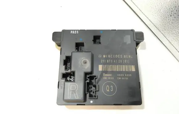 Mercedes-Benz E W211 Door control unit/module 2118704126 00006806