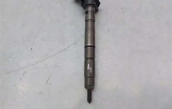 Audi A6 S6 C6 4F Fuel injector 059130277AC