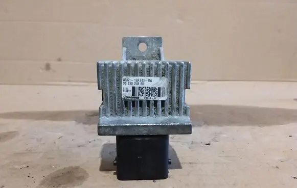 Peugeot 508 RXH Glow plug pre-heat relay 9663824880
