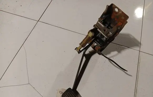 SsangYong Rexton Clutch pedal 