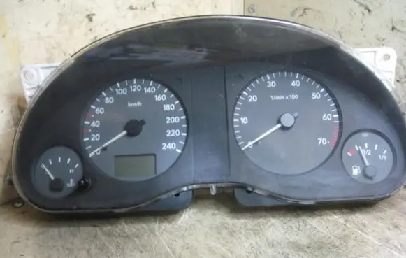 Volkswagen Sharan Speedometer (instrument cluster) 7M0919861 20J 95VW10849AD