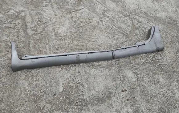 Chrysler Concorde Sill 04574785