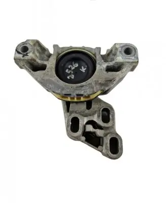 Mercedes-Benz A W176 Engine mount bracket 326E23F