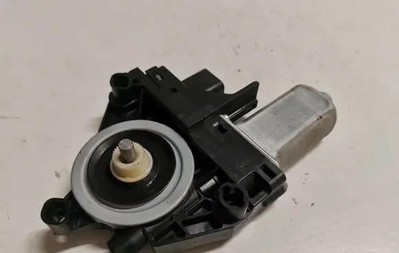 Dodge Durango Front door window regulator motor 931401104