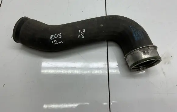 Volkswagen Eos Intercooler hose/pipe 1T0145762C