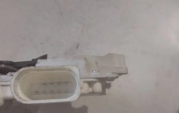 Audi A6 S6 C6 4F Front door lock 4F1837015