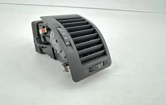 Skoda Octavia Mk2 (1Z) Dash center air vent grill 1Z0819702