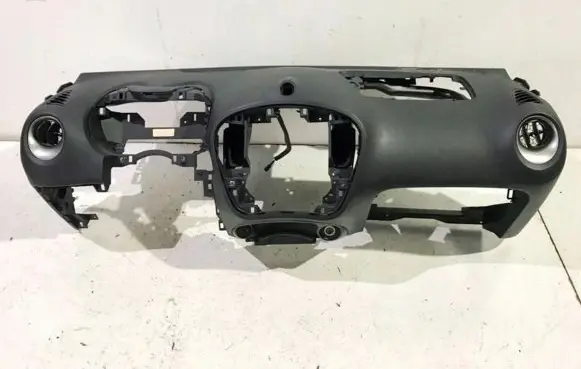 Nissan Juke I F15 Dashboard