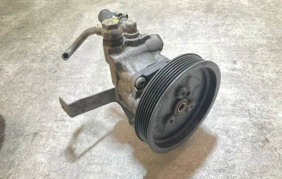 BMW 6 E63 E64 Power steering pump 677469803 7652974103NF