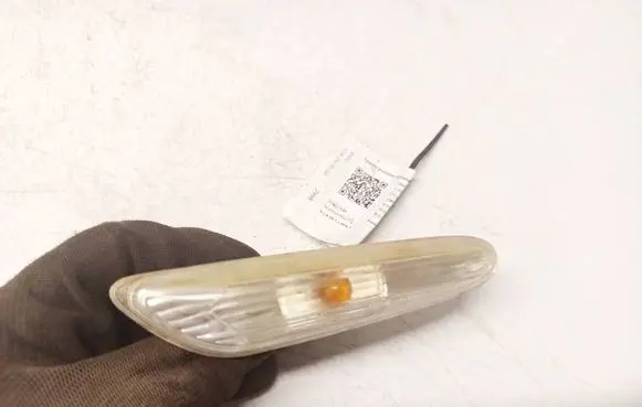 BMW 3 E90 E91 Front fender indicator light 6939816