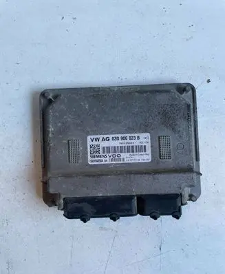 Volkswagen Polo IV 9N3 Engine control unit/module 03D906023B 5WP4050404