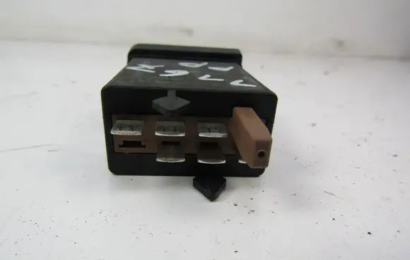 Volkswagen Golf IV Seat heating switch 