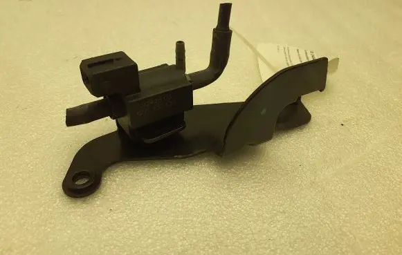 Jaguar XJ X351 Turbo solenoid valve 70242800