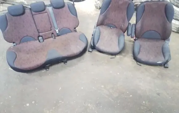 Nissan Note (E11) Seat set 