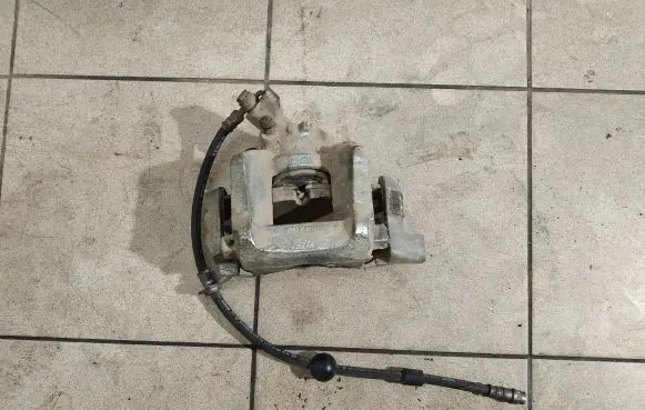 Peugeot 508 II Front brake caliper 9804376380
