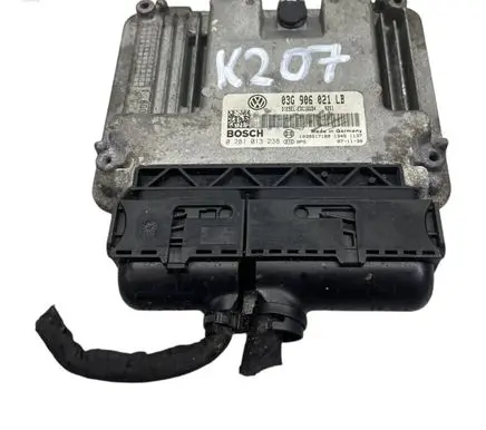 Skoda Octavia Mk2 (1Z) Engine control unit/module 03G906021LB 1039S17180 0281013238