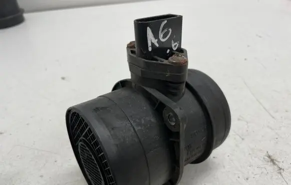 Audi A6 S6 C6 4F Mass air flow meter 0281002461 074906461B