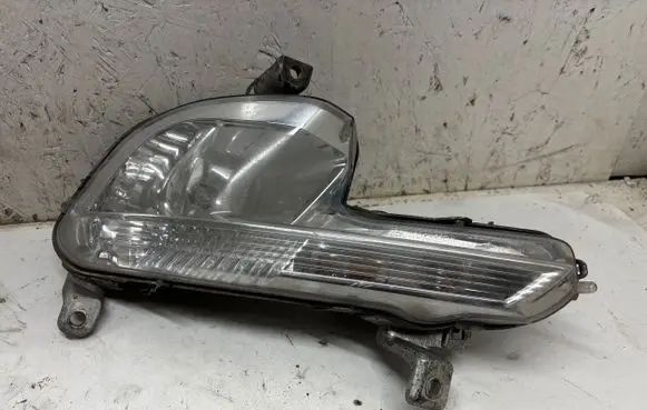 Peugeot 508 Front fog light 9670476280 46910999 96704762800913
