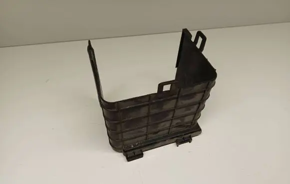 Volkswagen PASSAT B6 Battery box tray 1K0915336