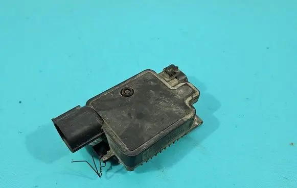 Coolant fan relay