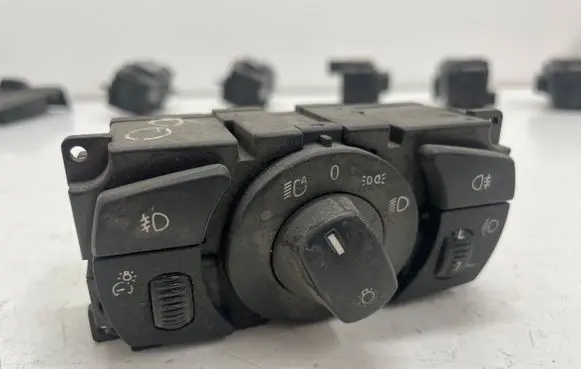 BMW 5 E60 E61 Light switch 6953737