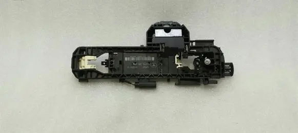 Mercedes-Benz CLS C218 X218 Front door exterior handle/bracket A2047602434