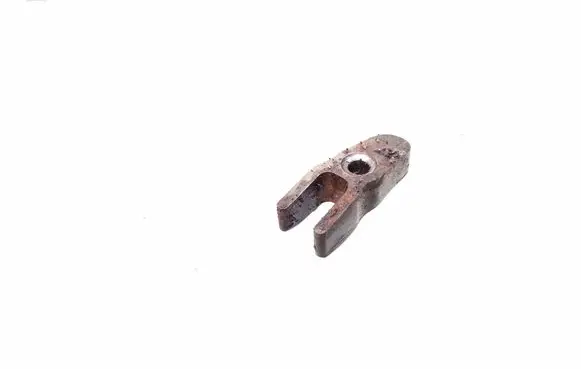 Mercedes-Benz E W211 Fuel Injector clamp holder 
